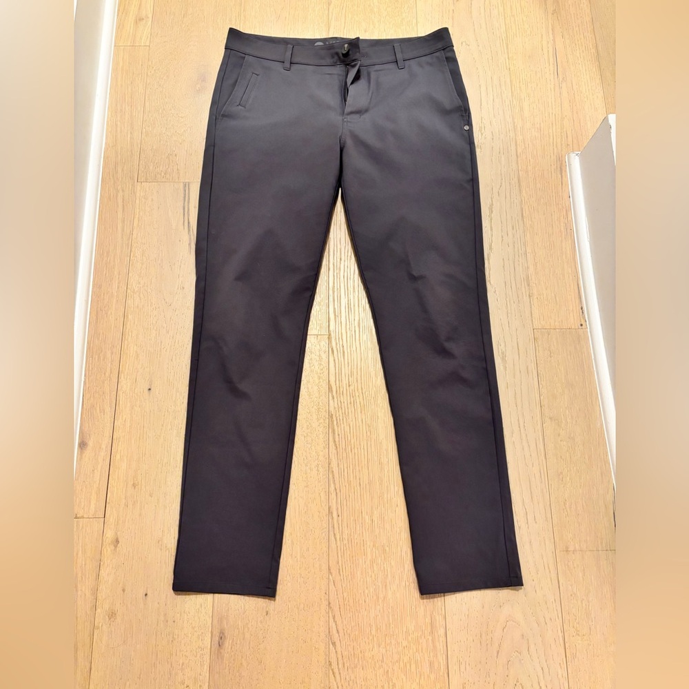 Vuori Cascade Slim Tech Chinos